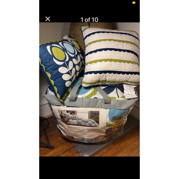 Orla Kiely Queen Hippy Mod Flower Comforter 2 Pillow Cases & 2 Throw Pillows NEW - Picture 1 of 9